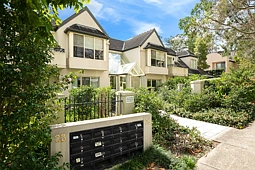 4/23-25 Dumaresq Street, Gordon