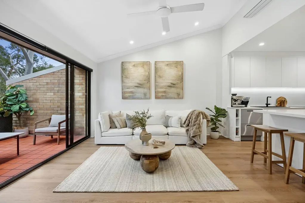 Cammeray 3ਬੈੱਡਰੂਮ Townhouse-Inspired Apartment with Elevated Leafy Views