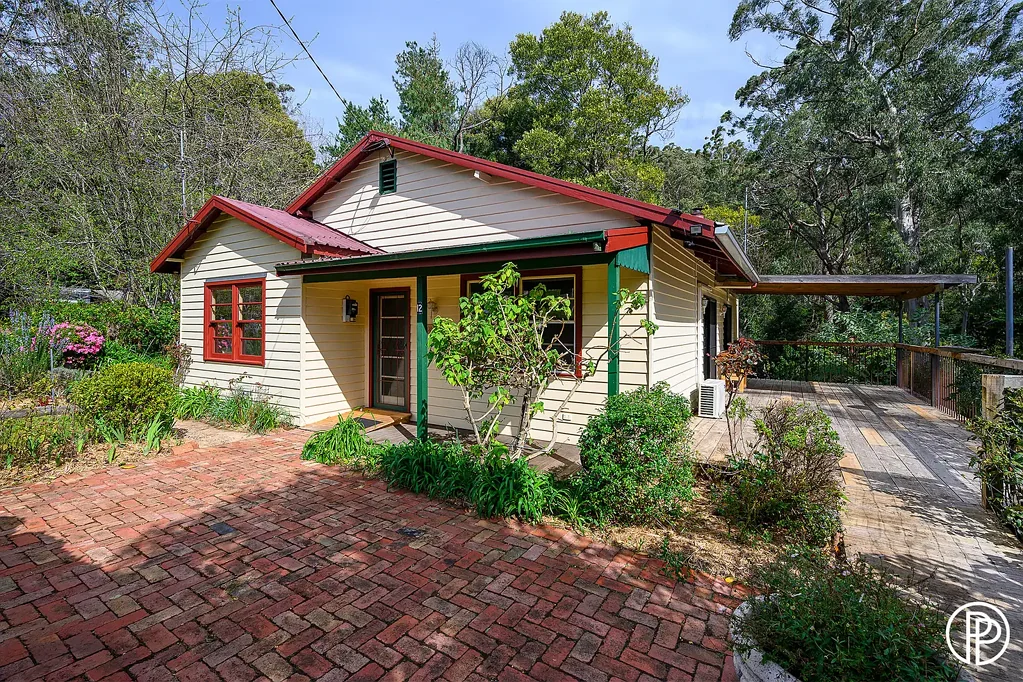 12 Clarke Avenue, Warburton, VIC 3799