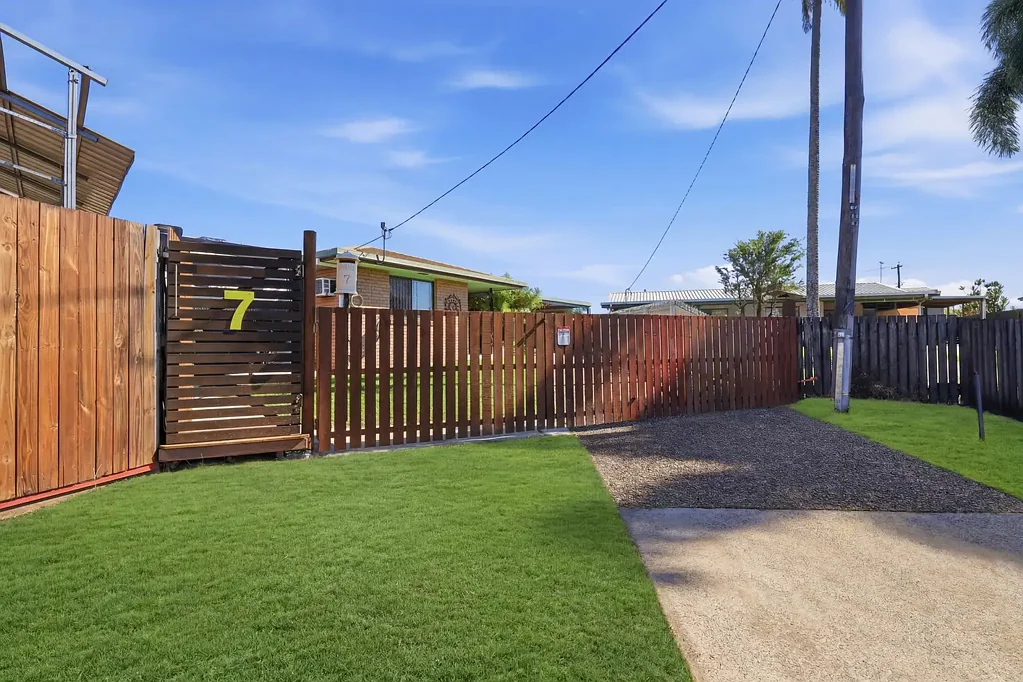 Andergrove 3Kwarto Space for the Family, Room for All the Toys