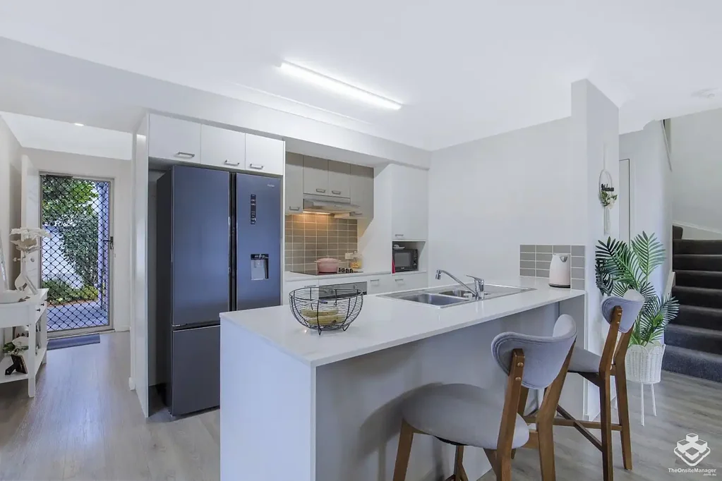 SOUGHT-AFTER 4 BED TOWNHOUSE FOR RENT