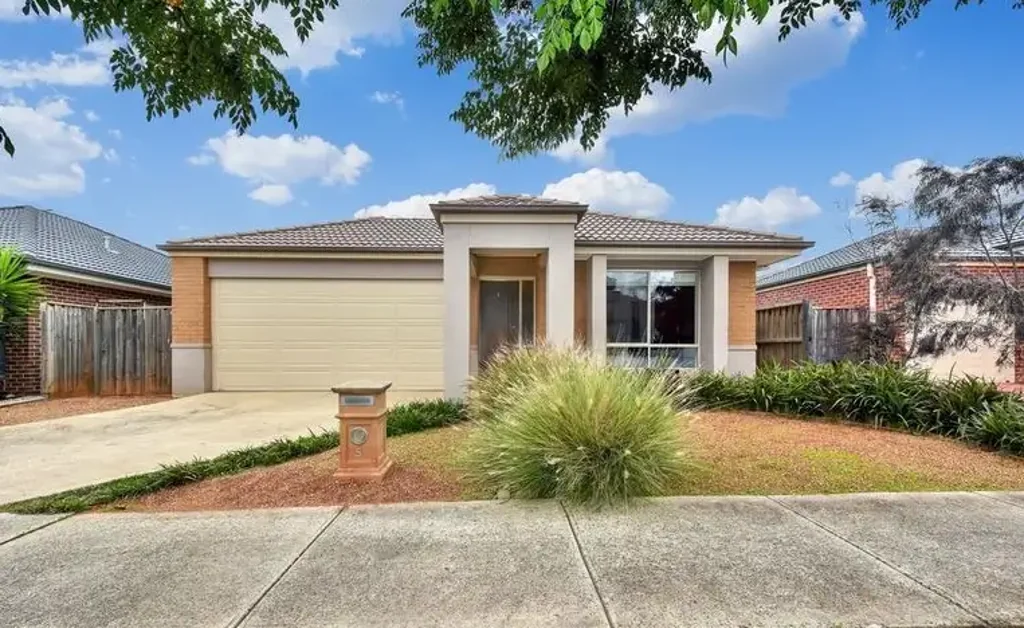THIS PROPERTY FEATURES: