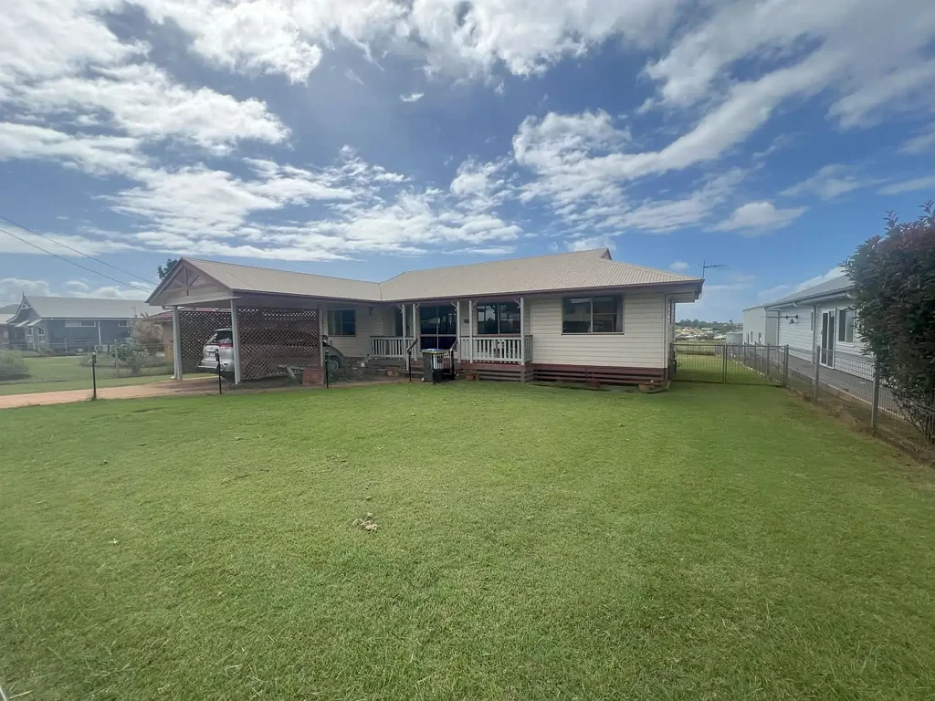 35 Broadhurst Street, Childers, QLD 4660