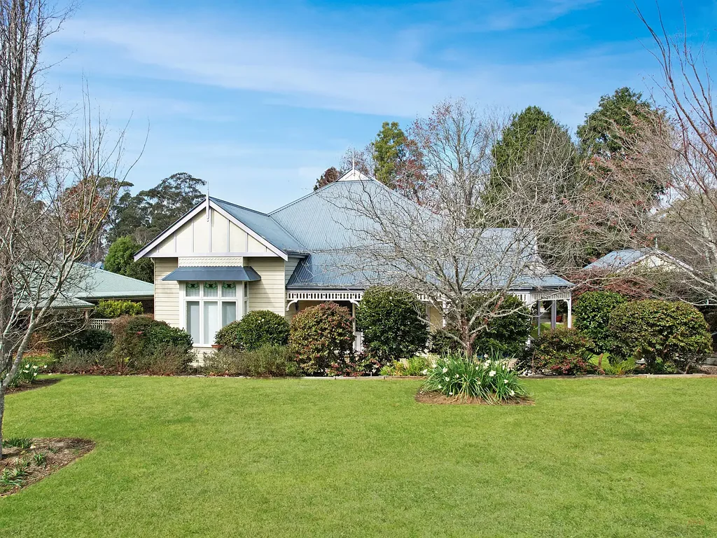 6 Brigadoon Drive, Bundanoon, NSW 2578