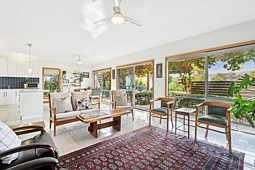 3 Peregrine Place, Chiton
