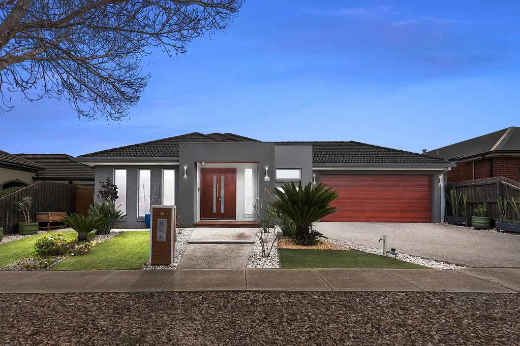 Taylors Hill 4 Bedroom Spacious Family Living with Exceptional Indoor–Outdoor Versatility