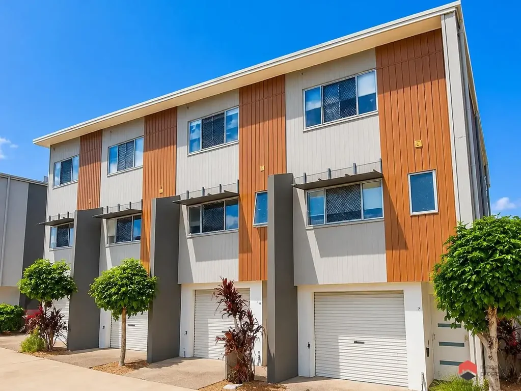 Modern Tri-level Townhouse in Leafy Location