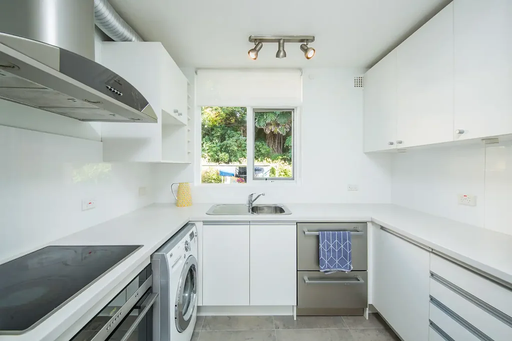 Modern & Convenient Coastal Living