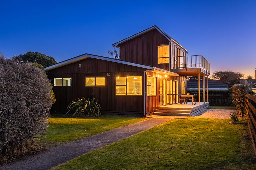 26 Reeves Street, Waikanae Beach, Kapiti Coast, Wellington