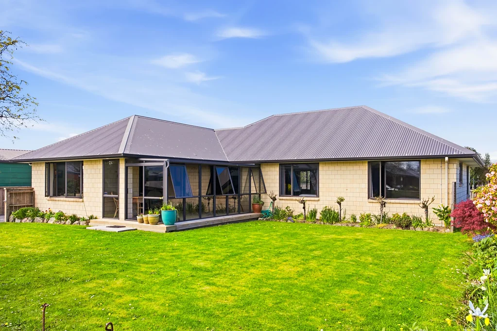 Balclutha 3Kwarto Single level living close to town
