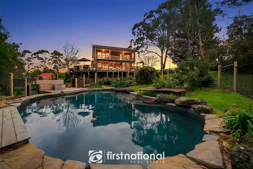 Harkaway 6 Bedroom Family oasis on over an acre of land