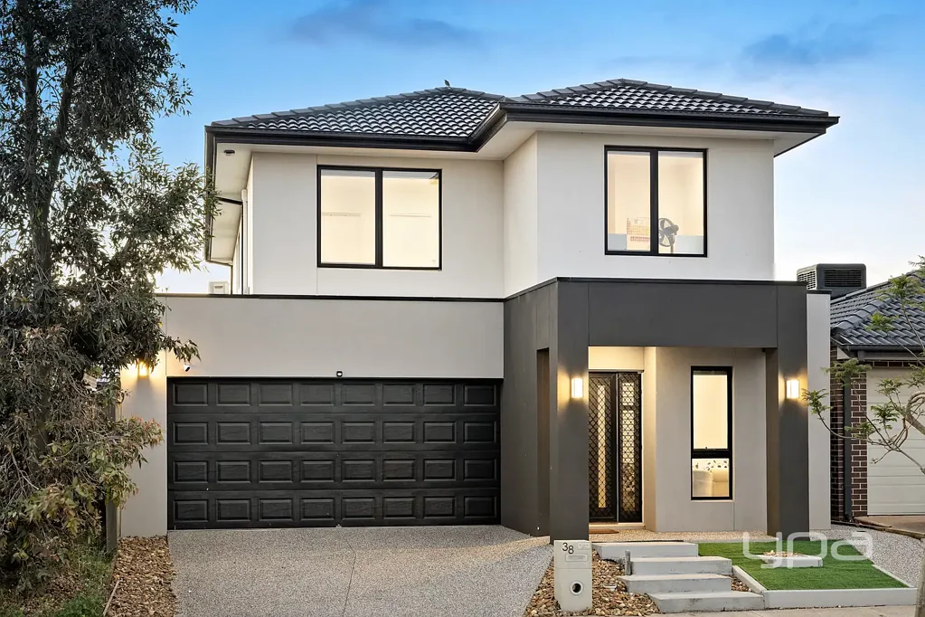 Point Cook 4Moenga East-Facing & The Most Efficient Family Home in Alamanda’s Elite School Zone!