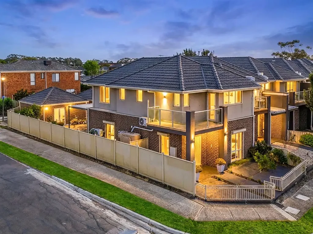 115 CAIRNLEA DRIVE, Cairnlea, VIC 3023