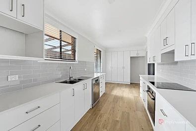 4 Coakes Street, Guyra, NSW 2365, 3 rūma, 1 rūma horoi, House