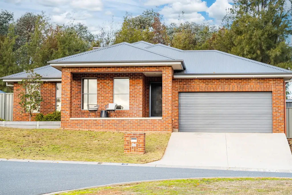 12 Friarbird Way, Thurgoona, NSW 2640