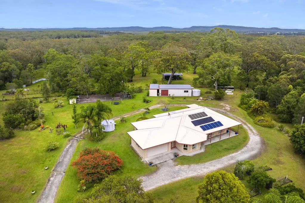 Woodburn  Lifestyle Property Close to Woodburn