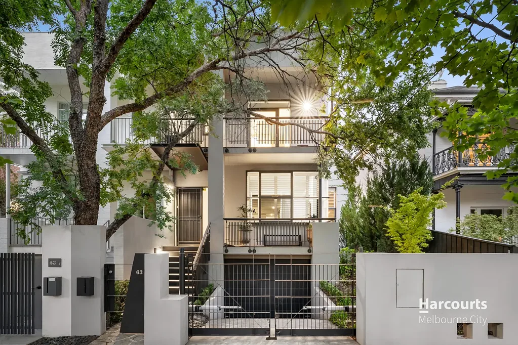 Architectural Luxury in a Premier Pocket!