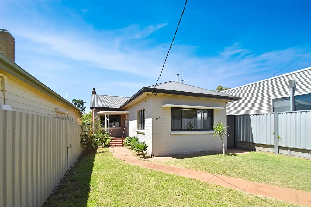 241 Thomas Street, Broken Hill, NSW 2880