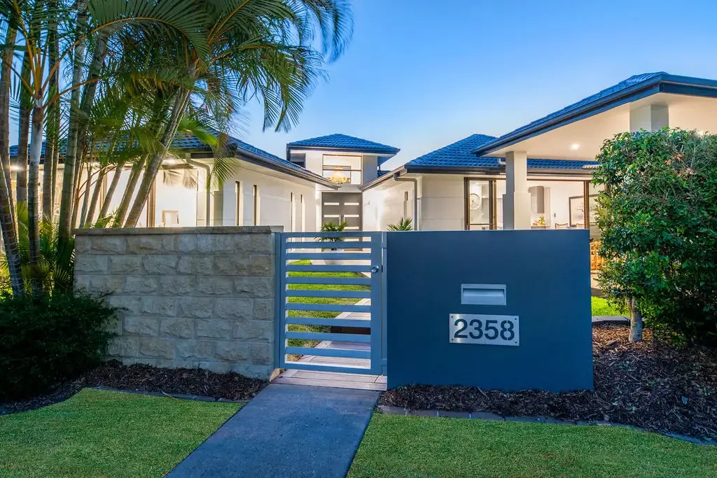 Hope Island 4બેડરૂમ Gorgeous, low maintenance luxury home in Hope Island Resort