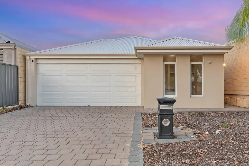 MODERN, LOW-MAINTENANCE LIVING IN A CONVENIENT YANCHEP LOCATION