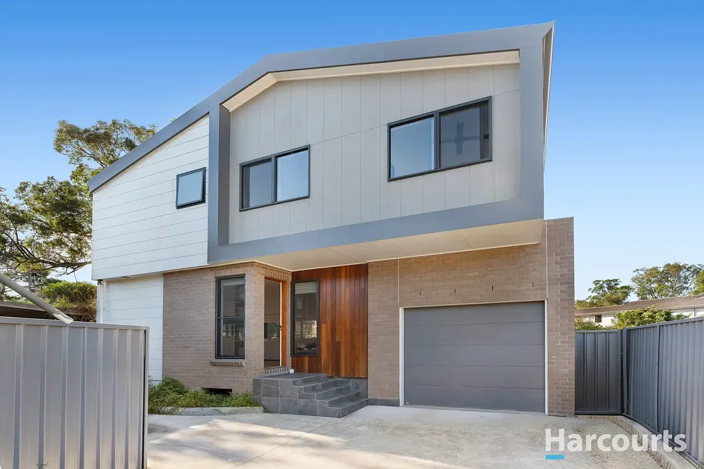 Hamilton South 3房  Architectural as-new home in private setting close to everything