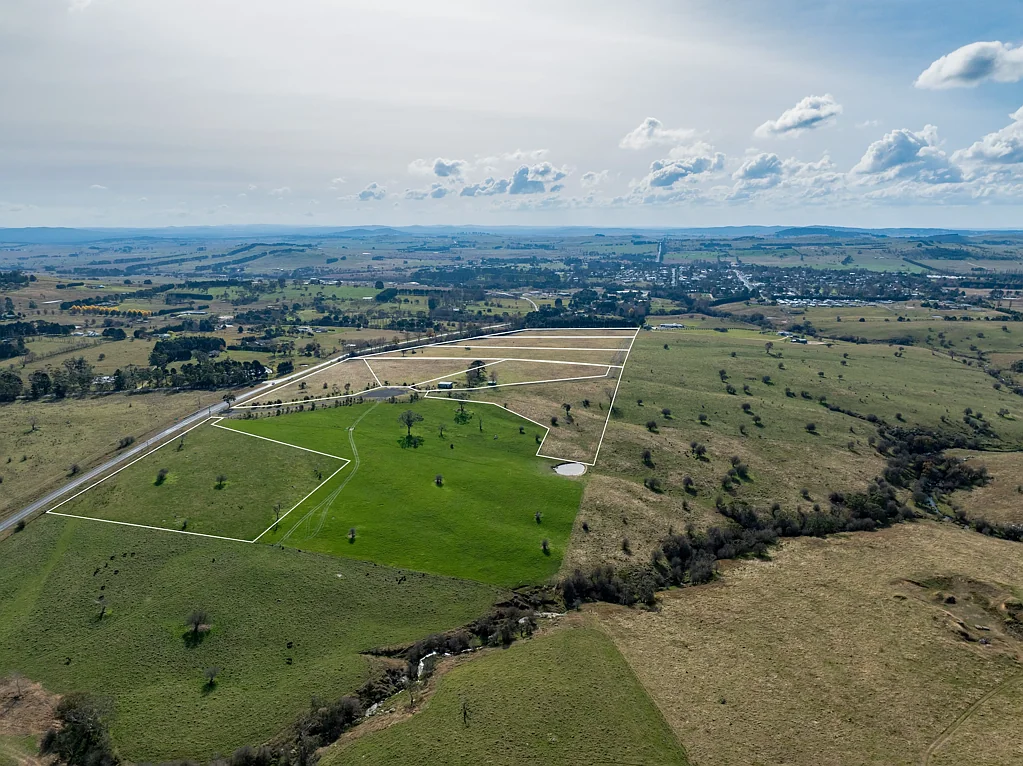 Braidwood Dreaming of Building a Country Home on Small Acreage?