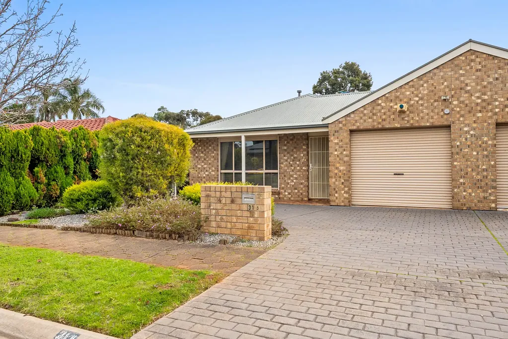 Para Hills West 2 Slaapkamer Attractive, Private and Easy Care Home