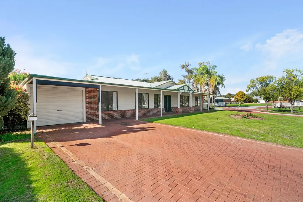 2 Galway Place, Jane Brook, WA 6056