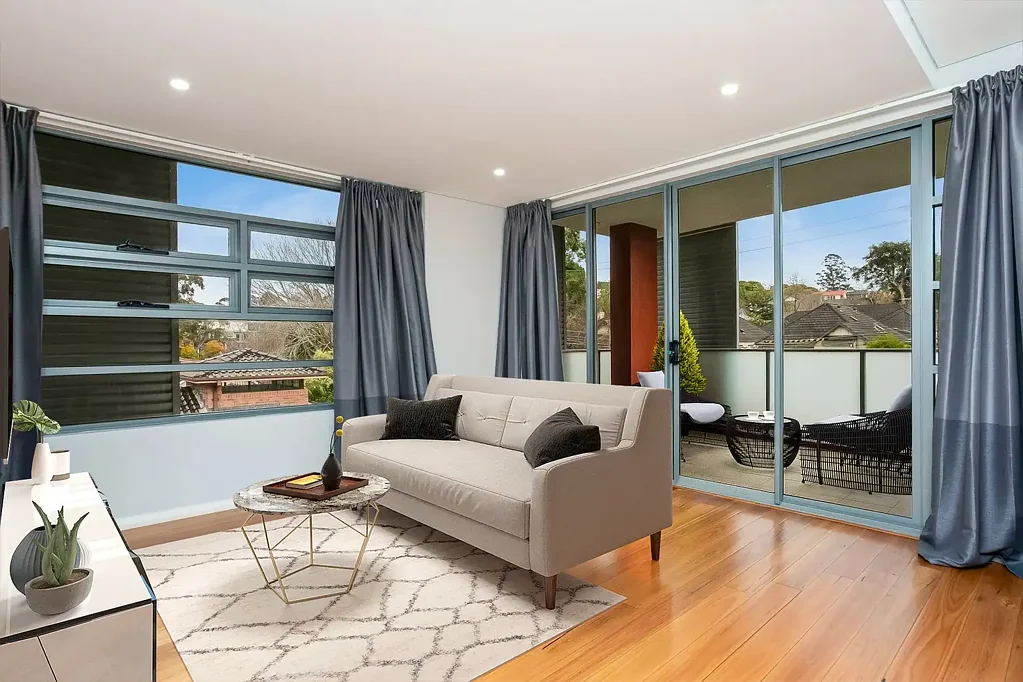 Lindfield 2 Bedroom Walk-to-everything convenience: exclusive east-side apartment
