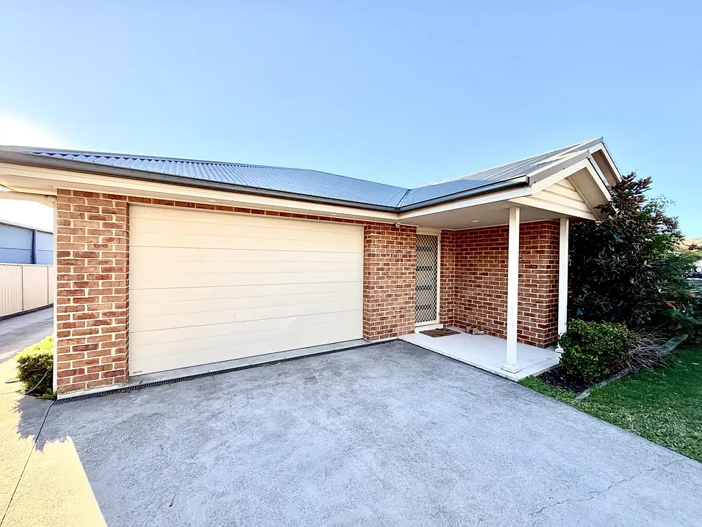Modern 3-Bedroom Family Home with Stylish Finishes