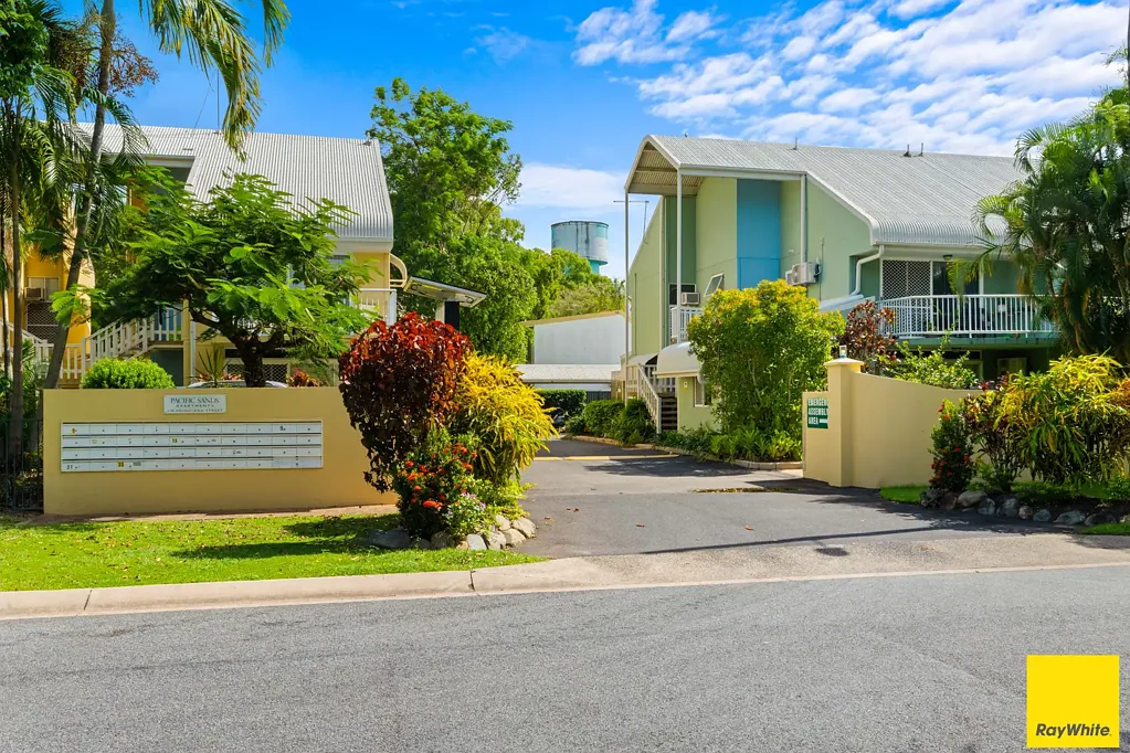 37/1-19 Poinciana Street, Holloways Beach, QLD 4878