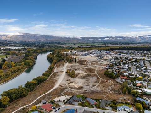 Alexandra Riverside Section available