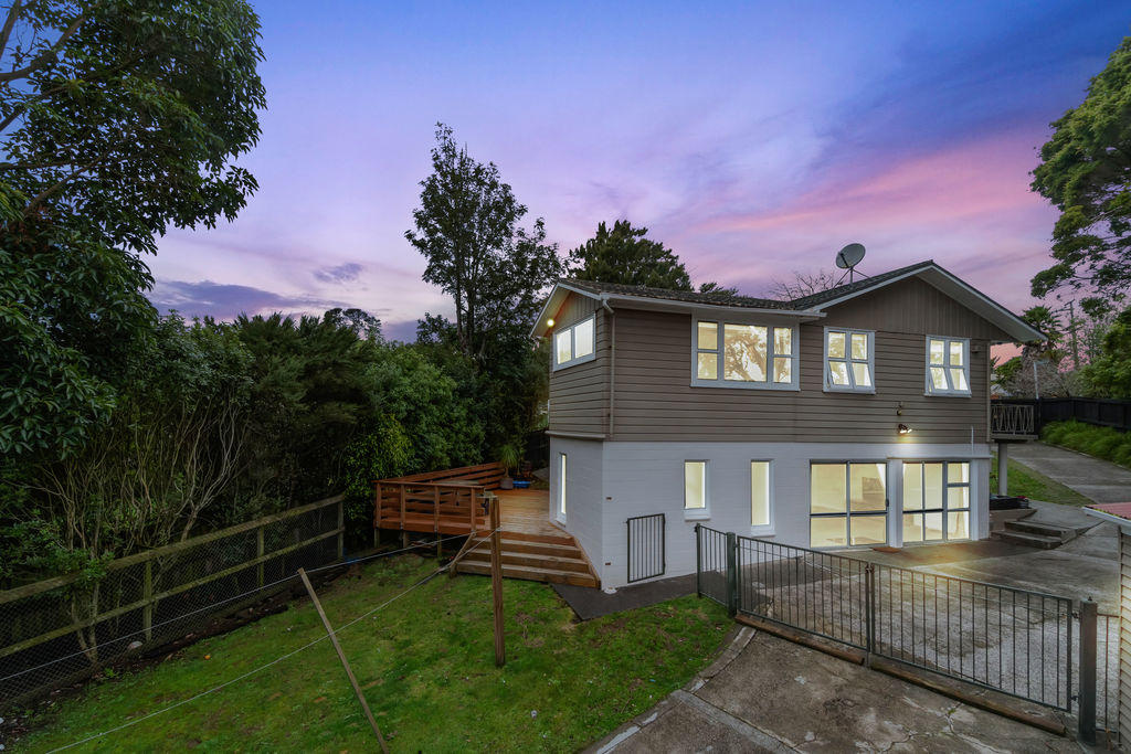 77 Seymour Road, Sunnyvale, Auckland - Waitakere, 4 ਕਮਰੇ, 2 ਬਾਥਰੂਮ