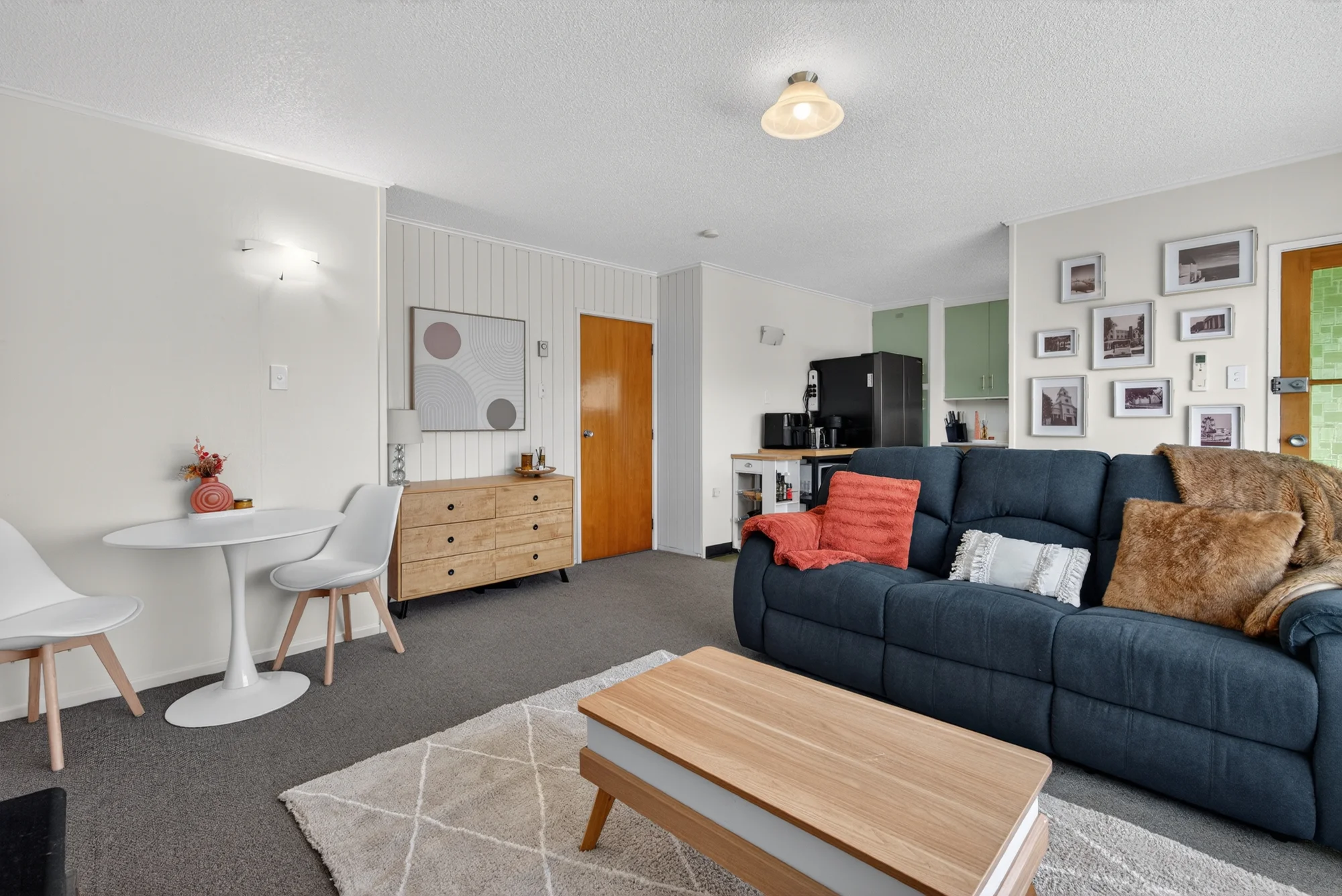 Lower Hutt 2침실 Central location for your convenience