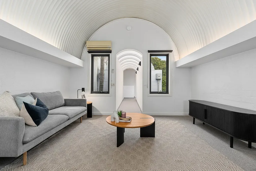 Richmond 2chambre Modern Privacy and Urban Convenience in the Heart of Richmond
