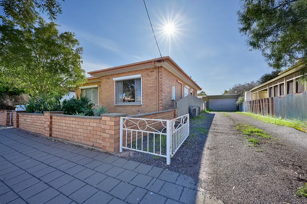 Port Augusta 2房  Dual title investment opportunity in the heart of town
