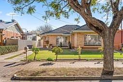 12 Dryden Road, Black Forest
