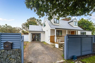 Mount Eden 3chambre A Rare Find in Mt Eden