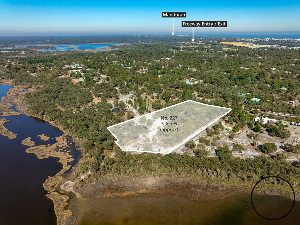 Stake Hill  Bev Chadwick invites you to create the lifestyle you’ve always imagined…