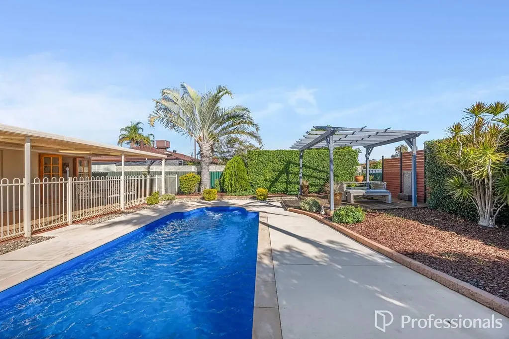 13 Bauhinia Road, Forrestfield, WA 6058