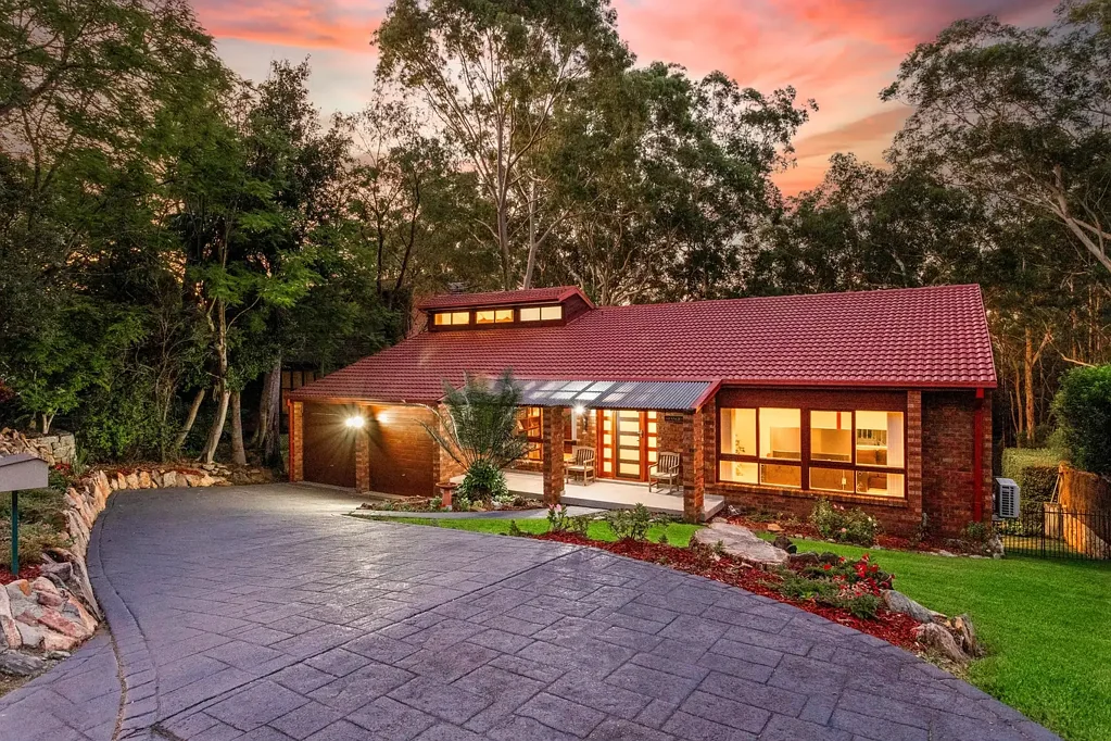 West Pennant Hills 5ਬੈੱਡਰੂਮ Stylish Family Oasis with Stunning Bush Views