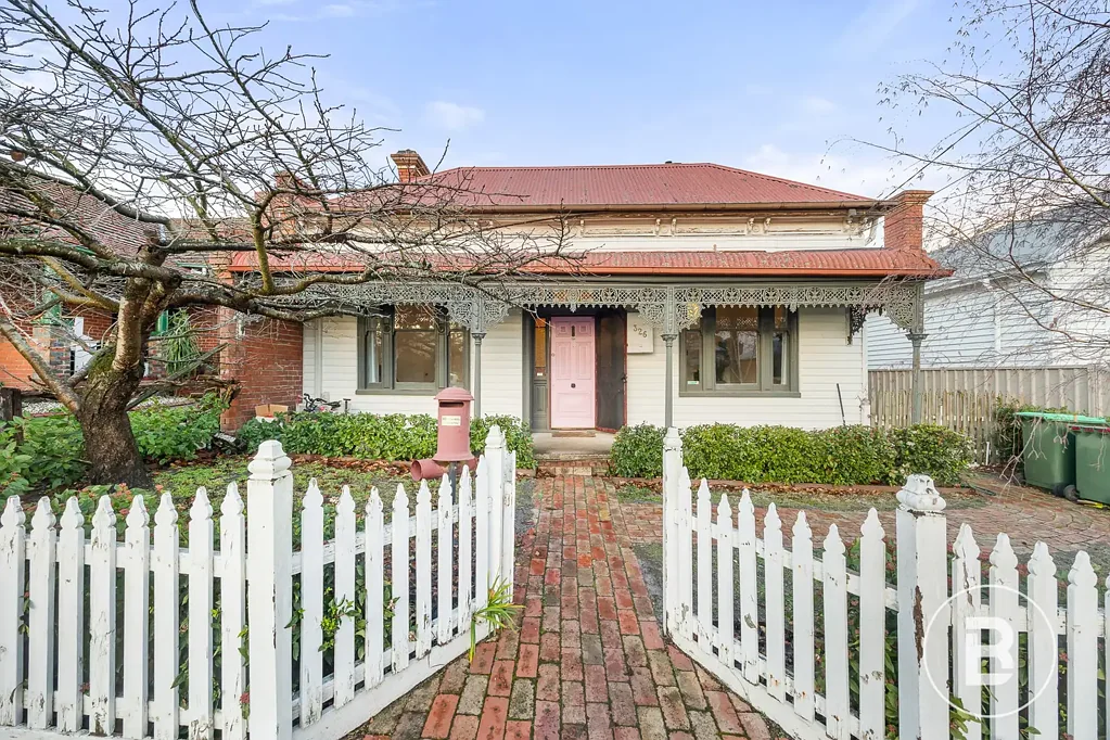 326 Armstrong Street North, Soldiers Hill, VIC 3350