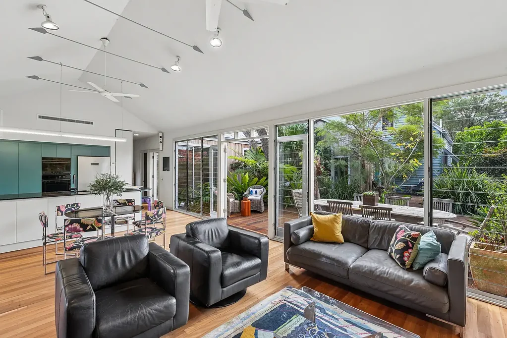 Naremburn 4 Bedroom Expressions of Interest by 9th October at 12pm