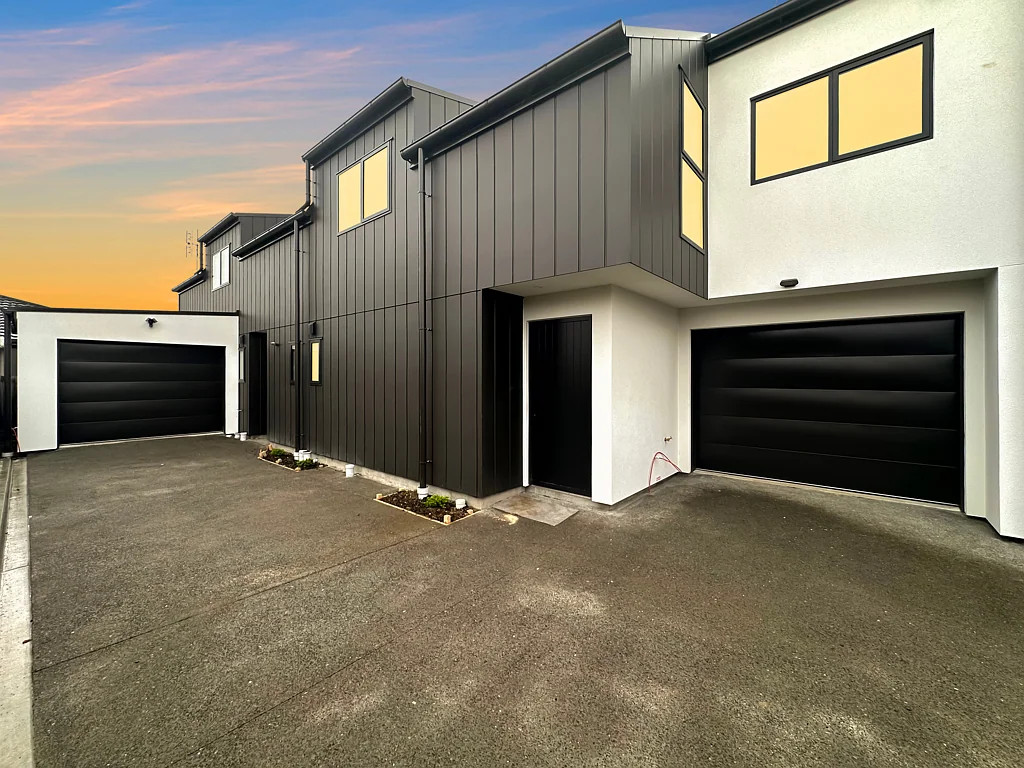 Riccarton 2部屋 Lucky Last Available with a Garage!