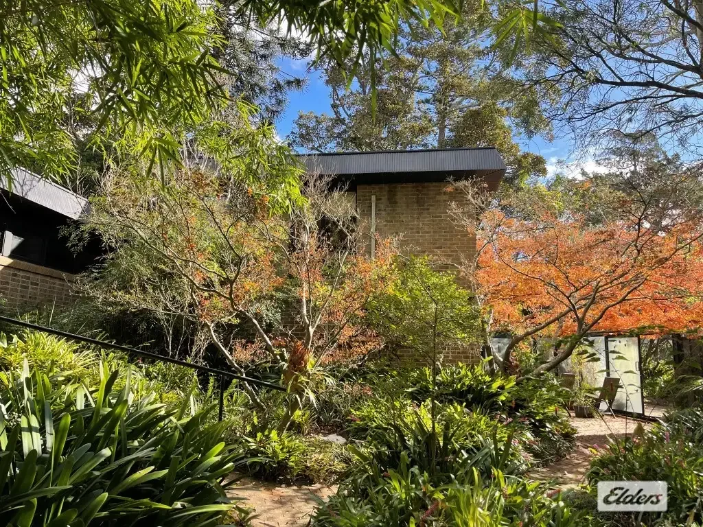 Jamberoo 4房 宁静Jamberoo雅墅 亚洲风情庭院 双层砖构 采光庭院 室内泳池 桑拿 亲子瑜伽室 步至村Kiama海滩 辽阔分割潜力 A Premium Home Plus Development Opportunity