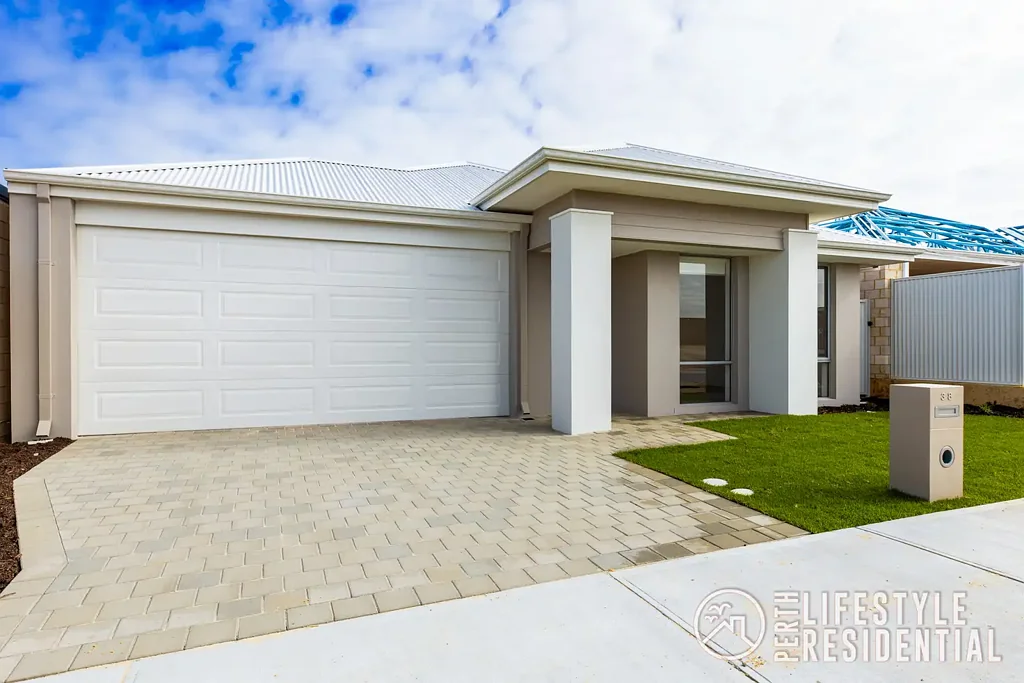 CONTEMPORARY COASTAL LIVING