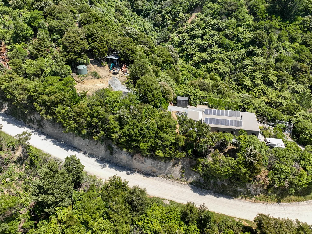 Takaka  Off grid slice of Golden Bay paradise