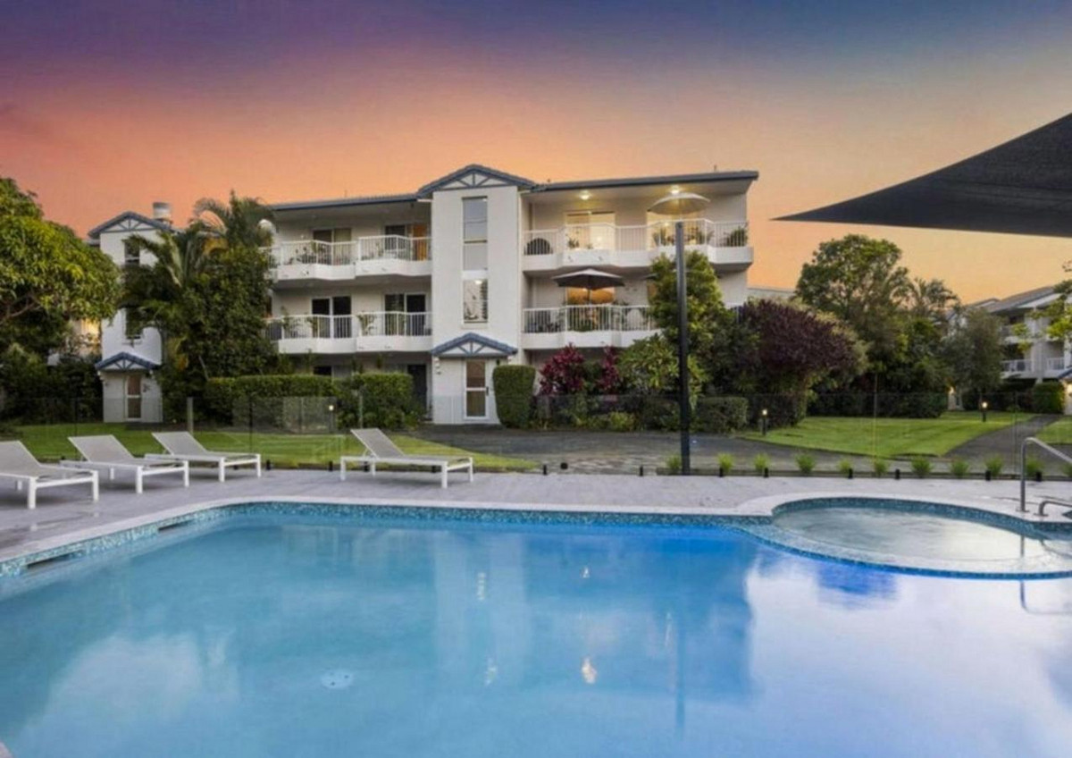 PARADISE GROVE UNIT 202 19 BURLEIGH ST, BURLEIGH HEADS QLD 4220, 0 Kuwarto, 0 Banyo, Unit