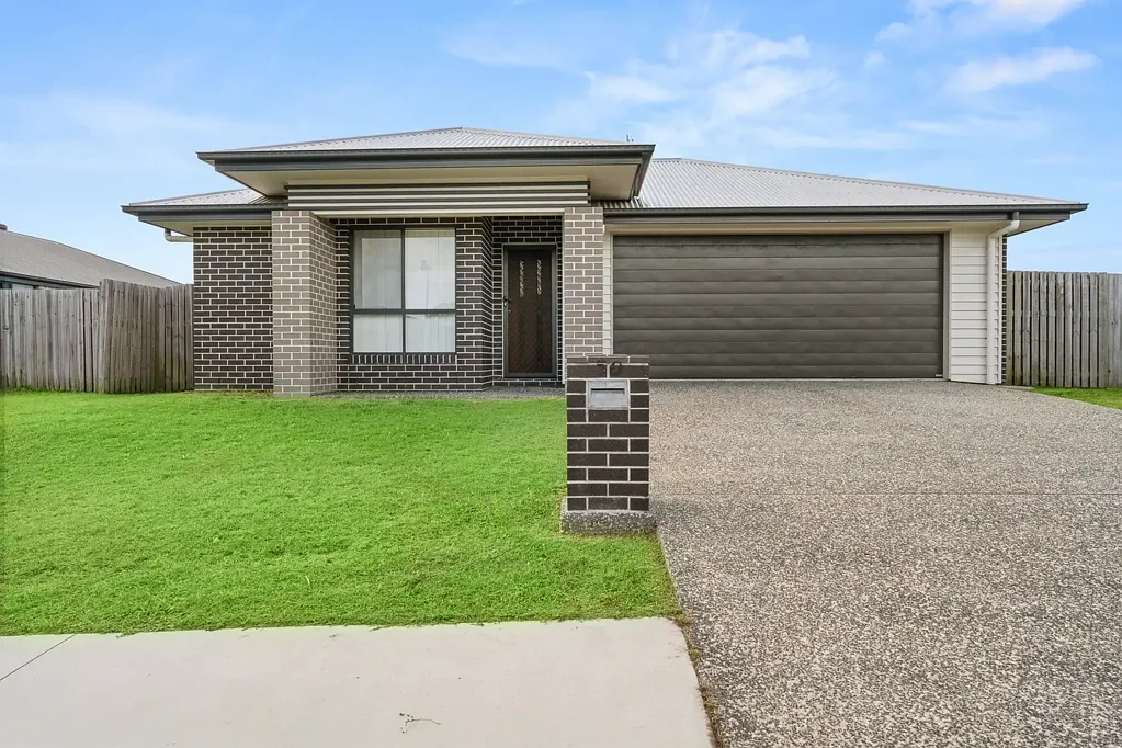 Urraween 3房  Stylish & Low-Maintenance Living in Prestigious Augustus Estate