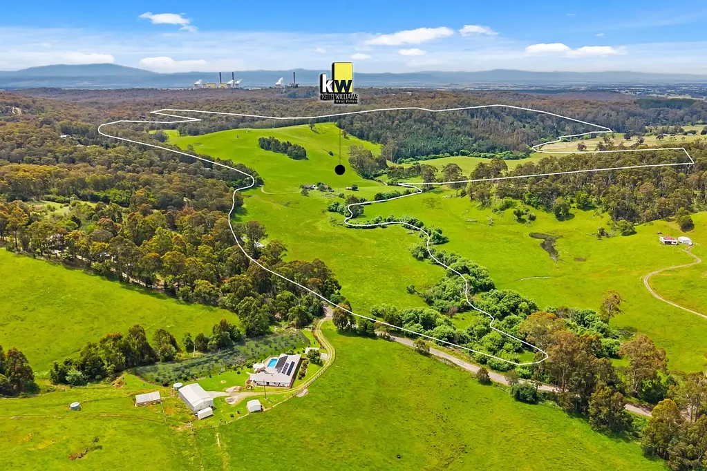 Callignee  PRIME GRAZING PROPERTY IN PICTURESQUE SURROUNDS